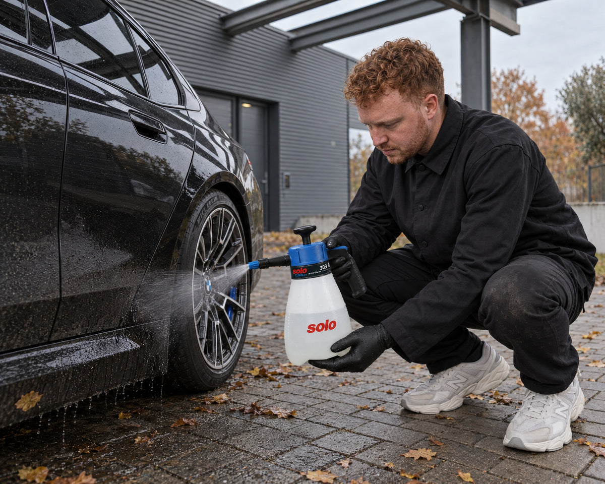 Detailing1 Hero: Druckpumpzerstäuber — Hochdruckreiniger richtig auswählen — Vorwäsche mit 3 bar statt Hochdruck (Desktop)