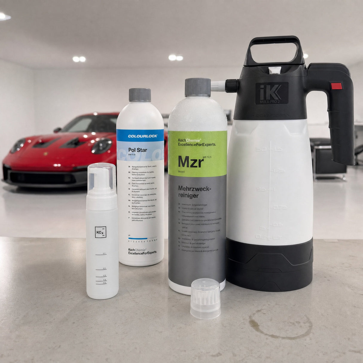 Detailing1 Auto-Reinigungsset "Innenraum" — Koch-Chemie Mehrzweckreiniger „Mzr“ 1 Liter + Dosing Cap + COLOURLOCK „Pol Star“