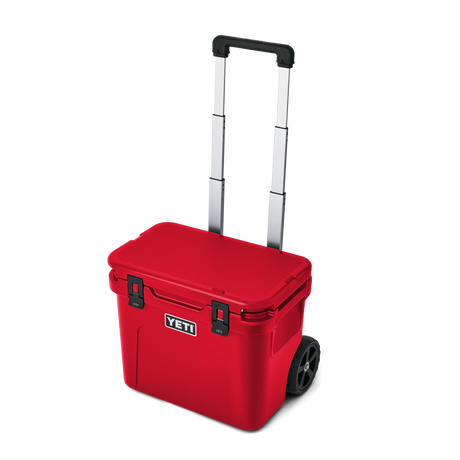 YETI Roadie® 32 Kühlbox auf Rädern Rescue Red